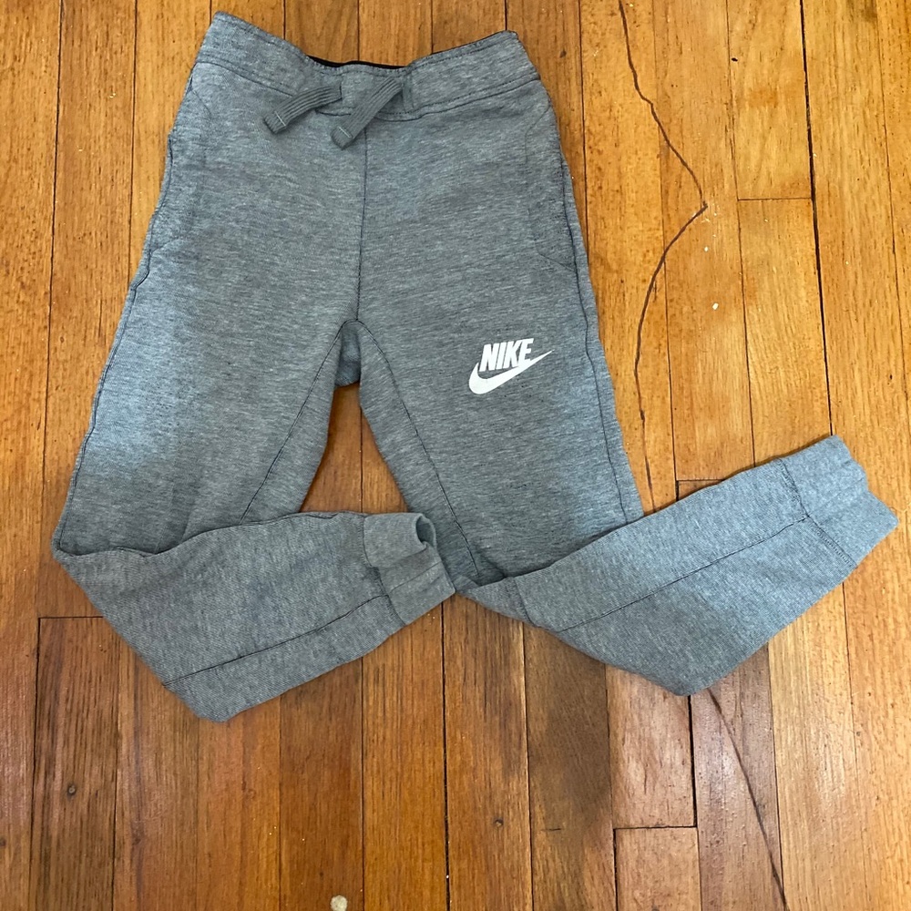 Pre- owned Nike youth joggers